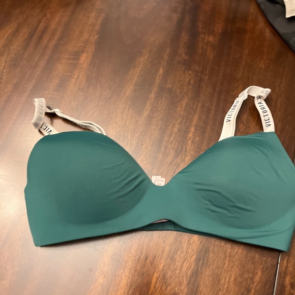 Victoria secret bra 36c - Picture 2 of 2